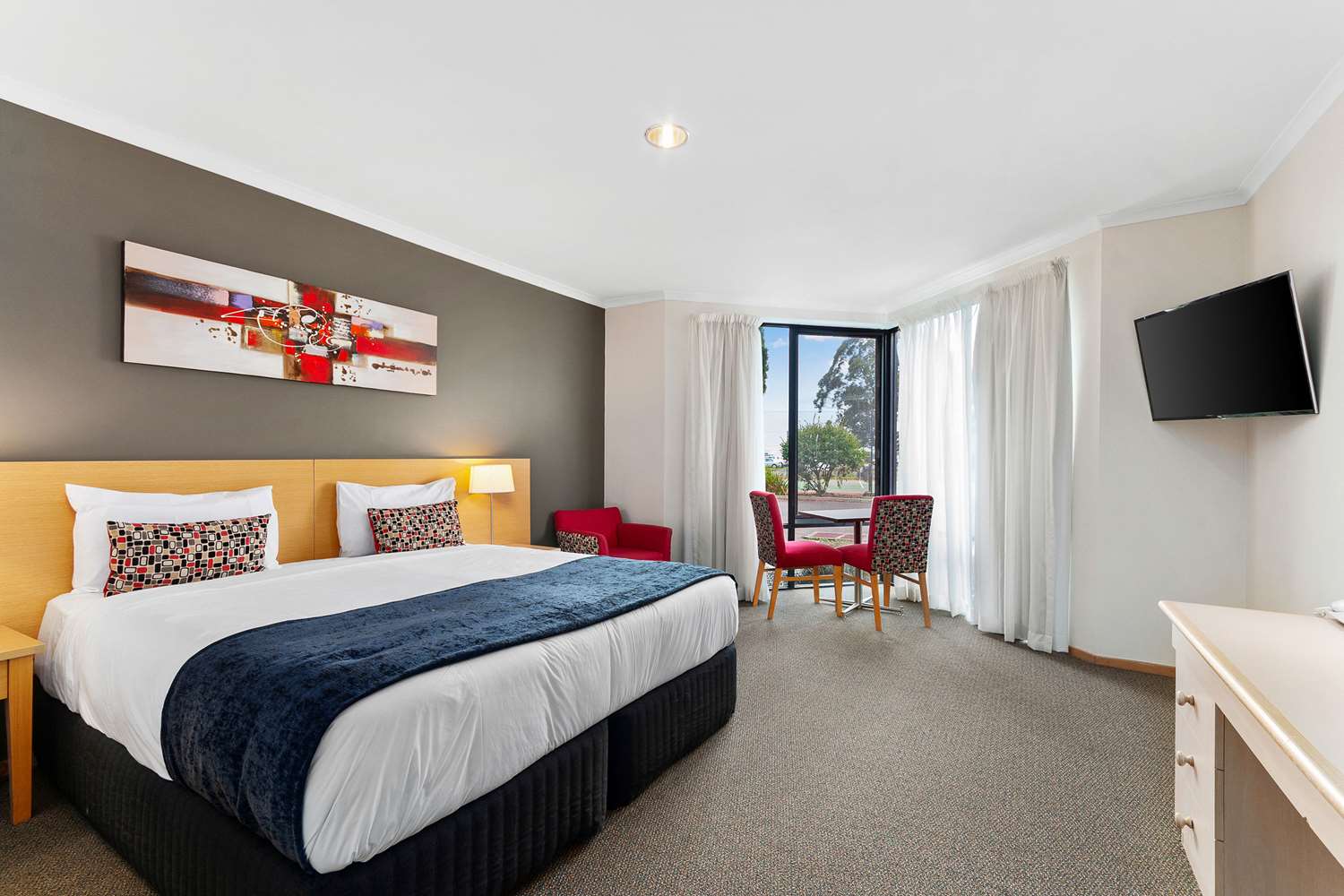 غرفة بسرير كينج، Quality Inn & Suites Traralgon 2/3