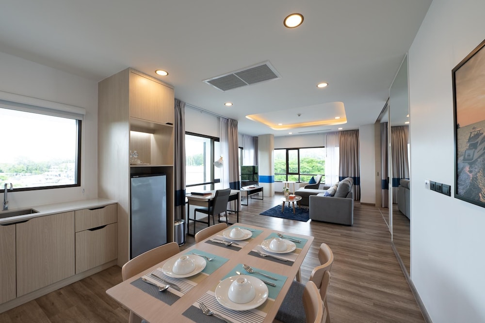 NH Boat Lagoon Phuket Resort 33/48