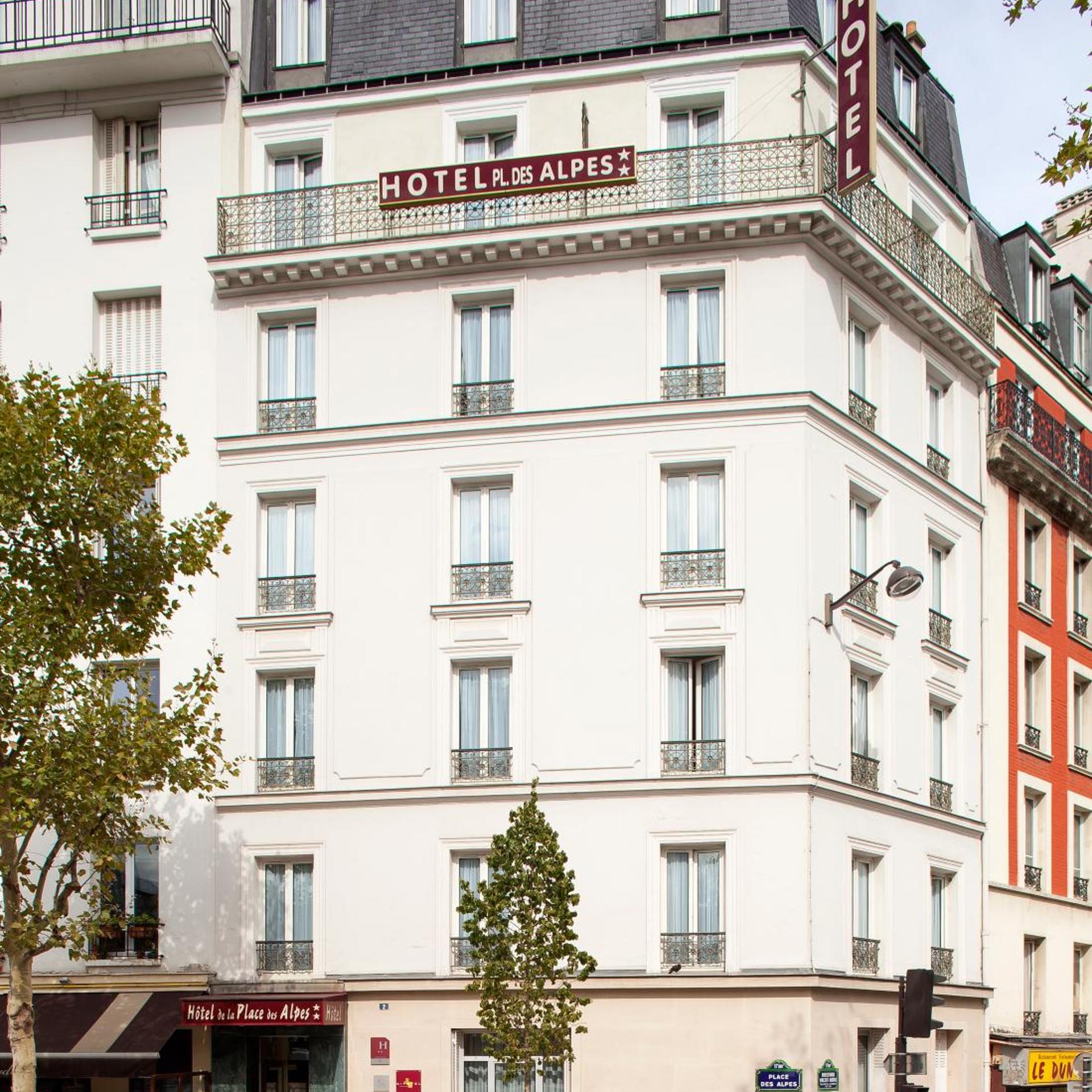 HOTEL DE LA PLACE DES ALPES 7/35