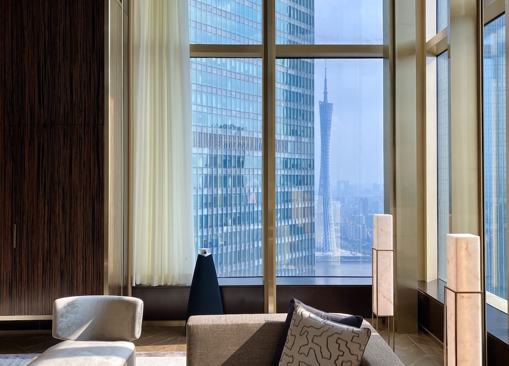 Jumeirah Guangzhou Hotel 58/75