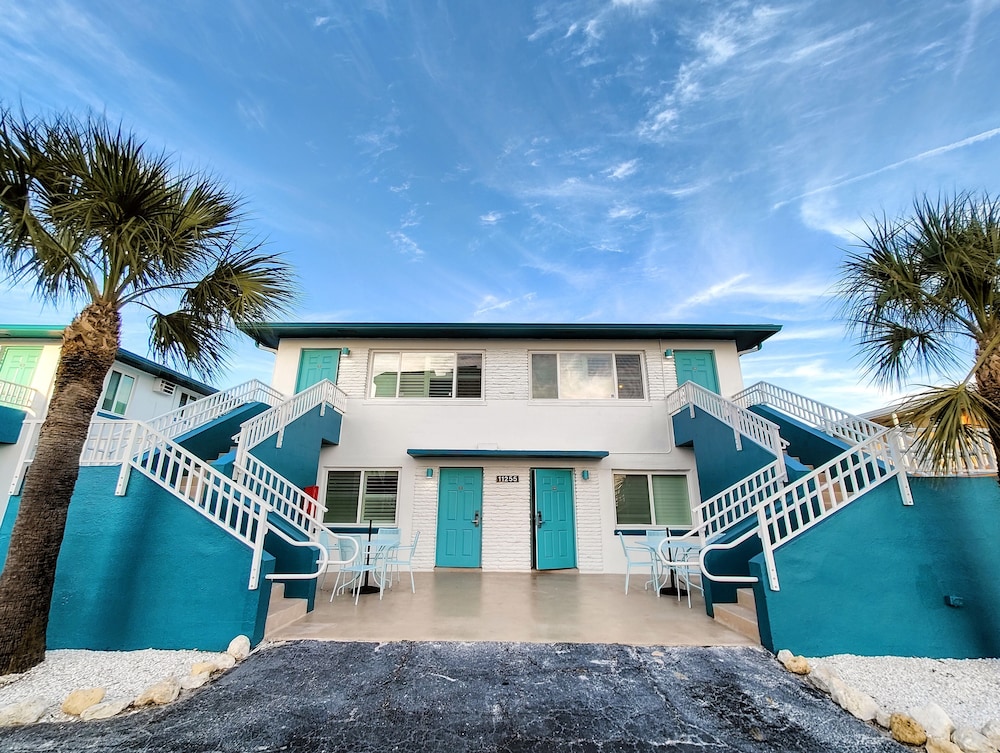 Tahitian Beach Motel 1/67