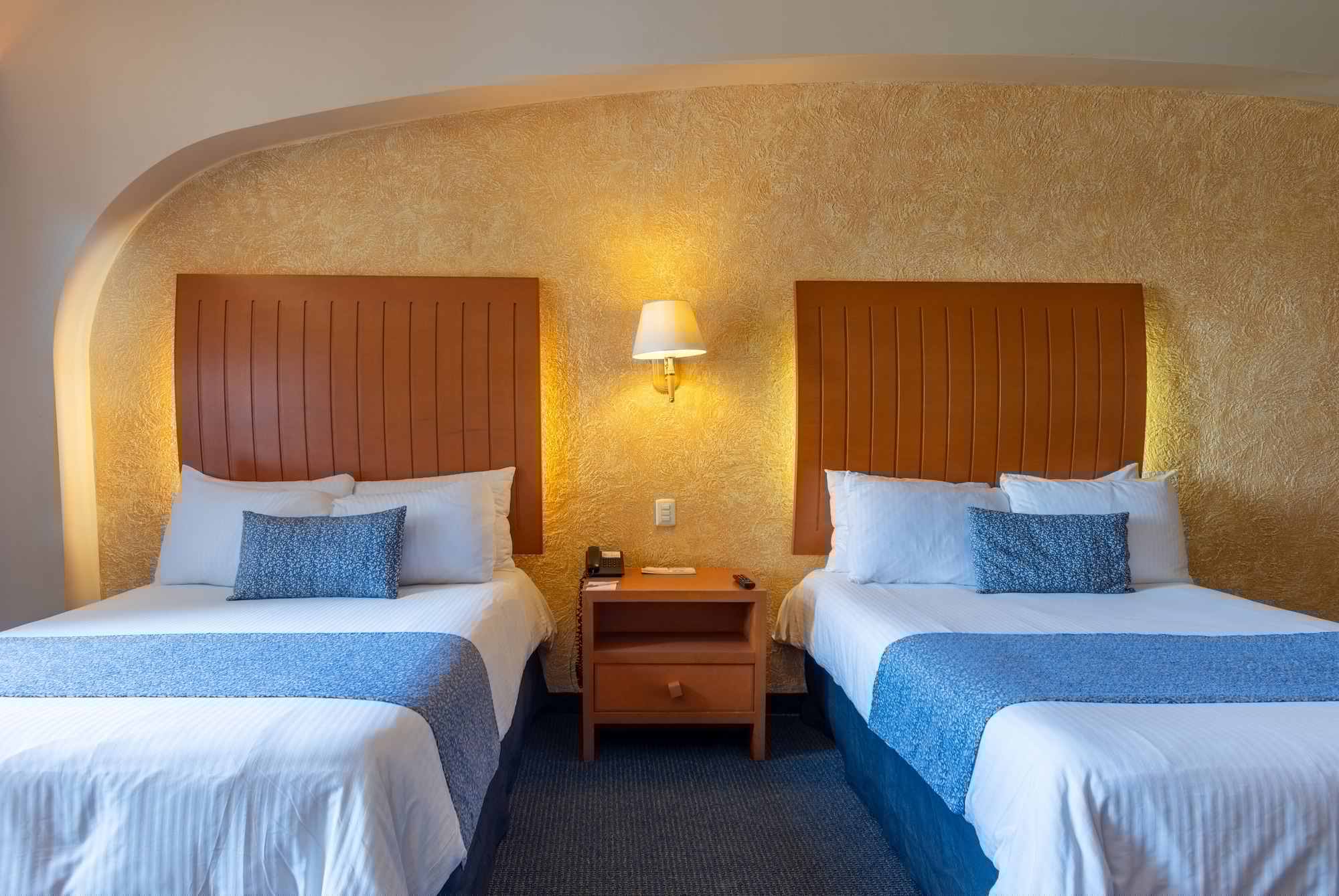JUNIOR, 2 DOUBLE BEDS