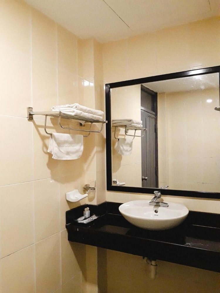 Binh Duong Hotel 41/42