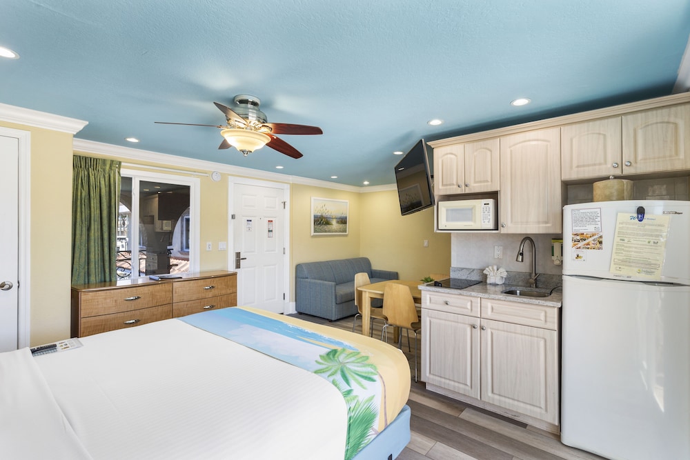 Bayview Plaza Waterfront Resort 30/70