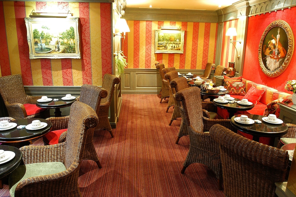 Hotel Chambiges Elysees 40/43