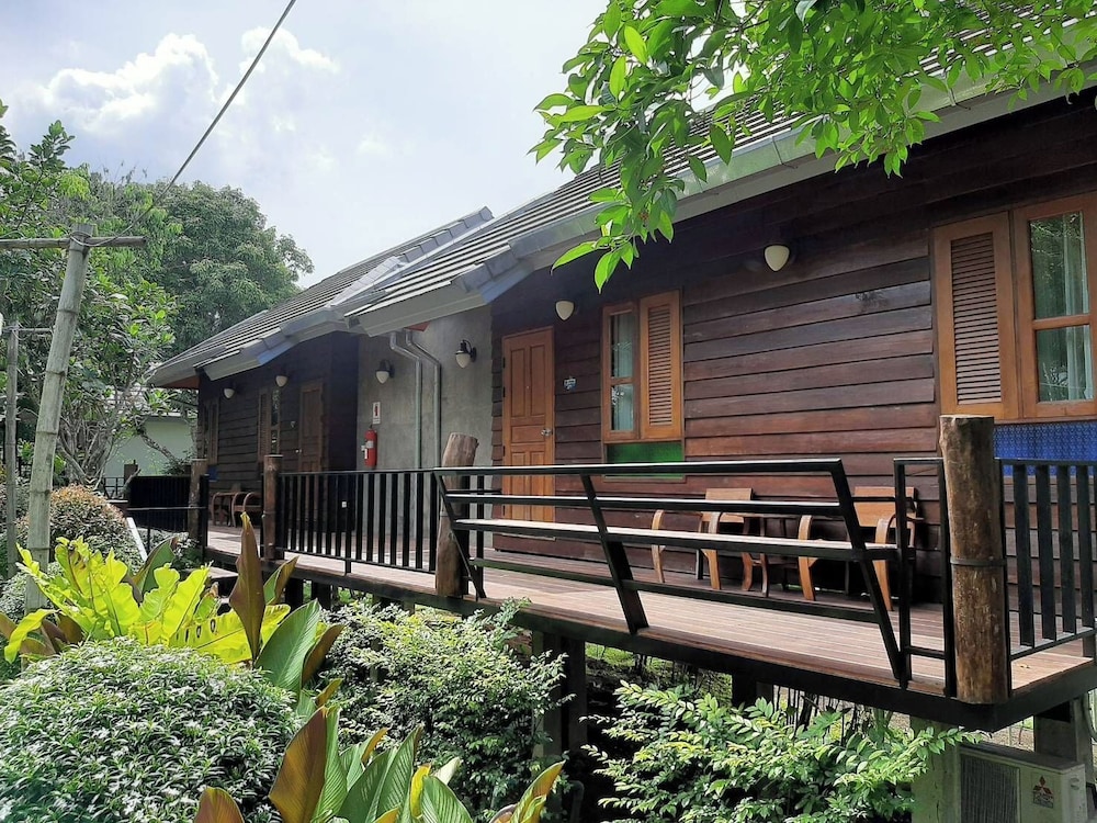 Buraphat Resort 5/50