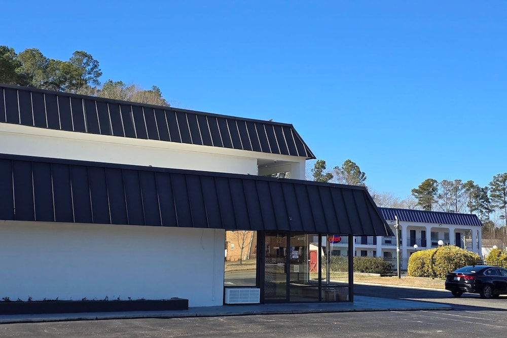 Sunrise Inn By OYO Newport News US-60 46/53
