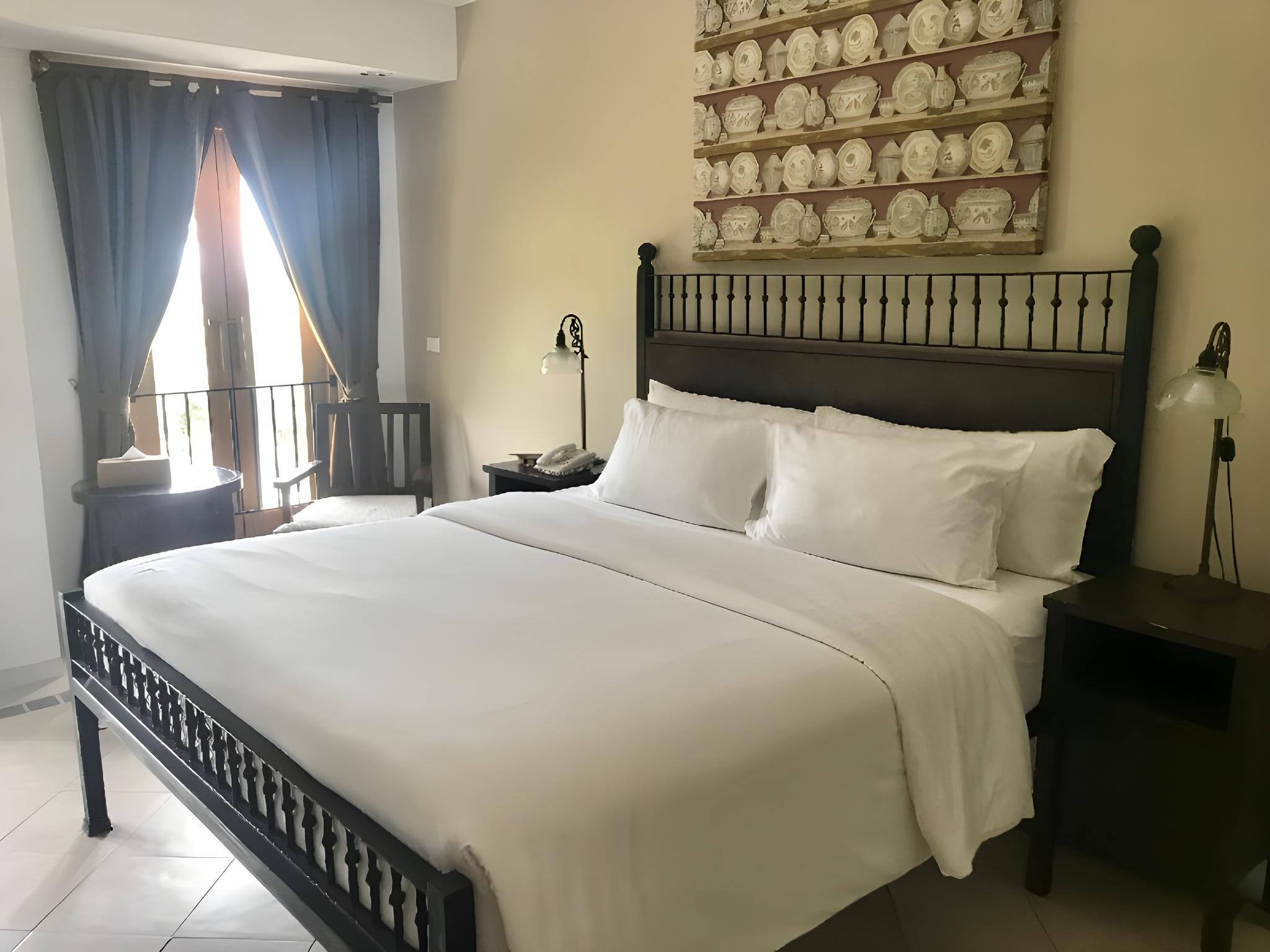 Mood, Suite, Queen Bed