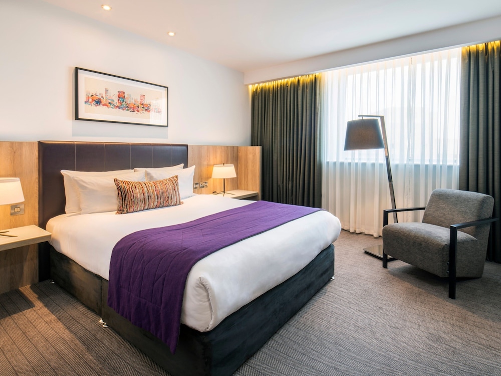 DELUXE, DOUBLE BED
