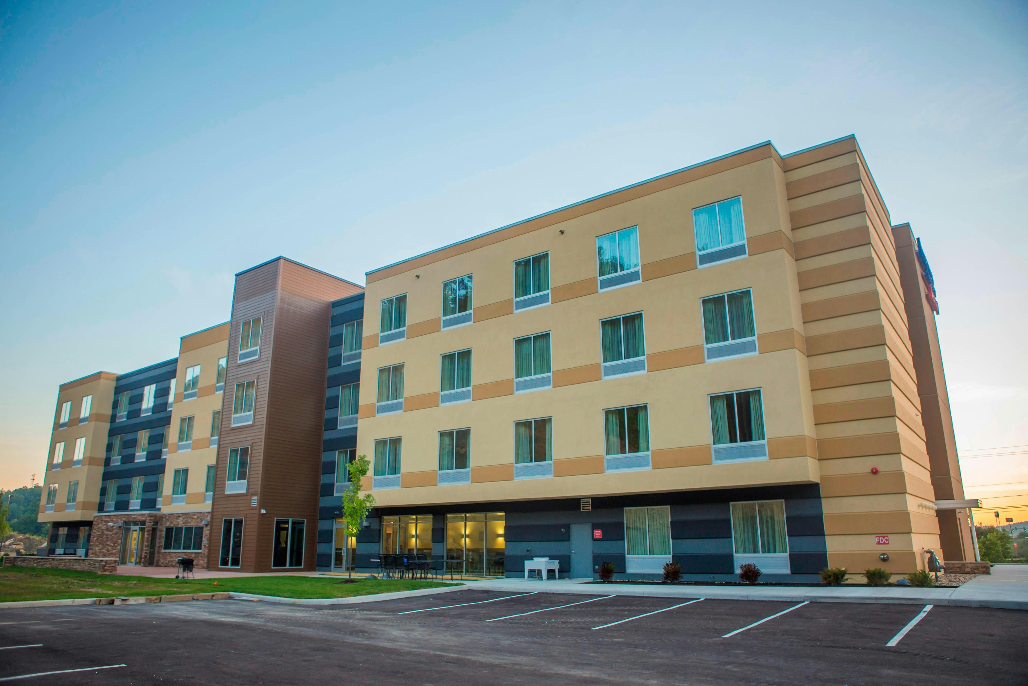 Fairfield Inn Suites Cambridge 38/42