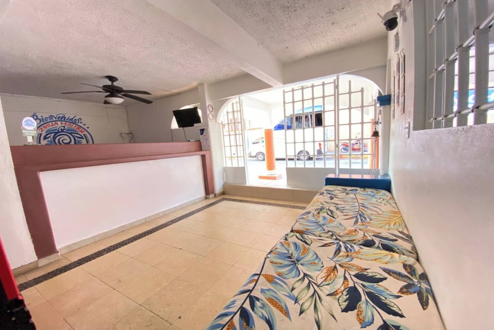 OYO Hotel Zihuatanejo Malibu 9/41
