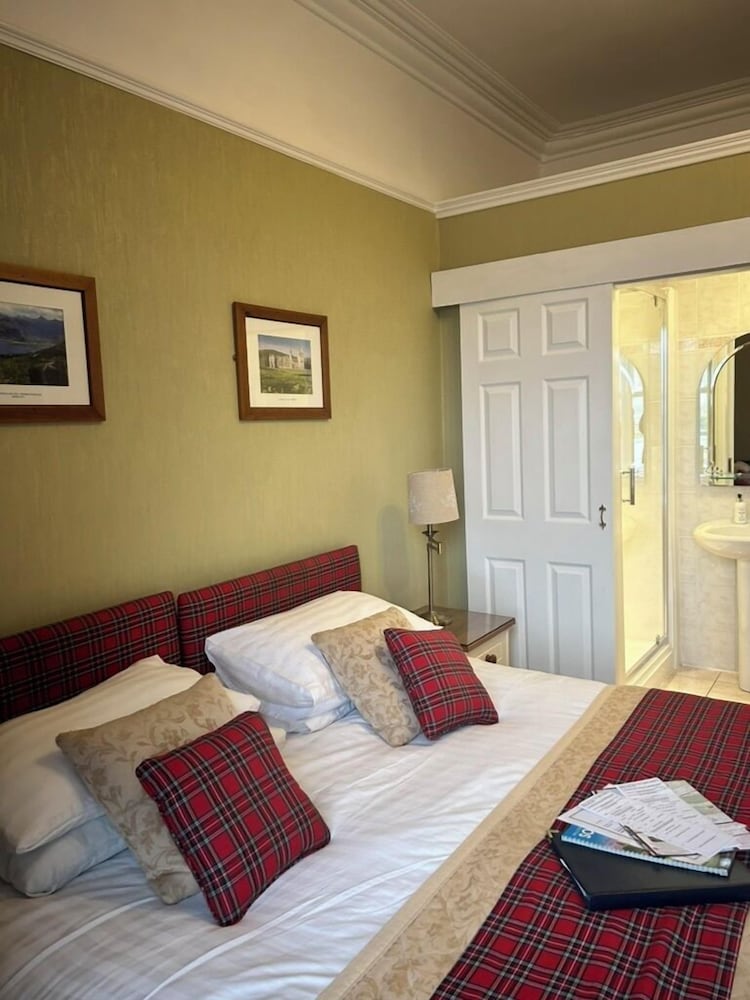 Daviot House 5/45