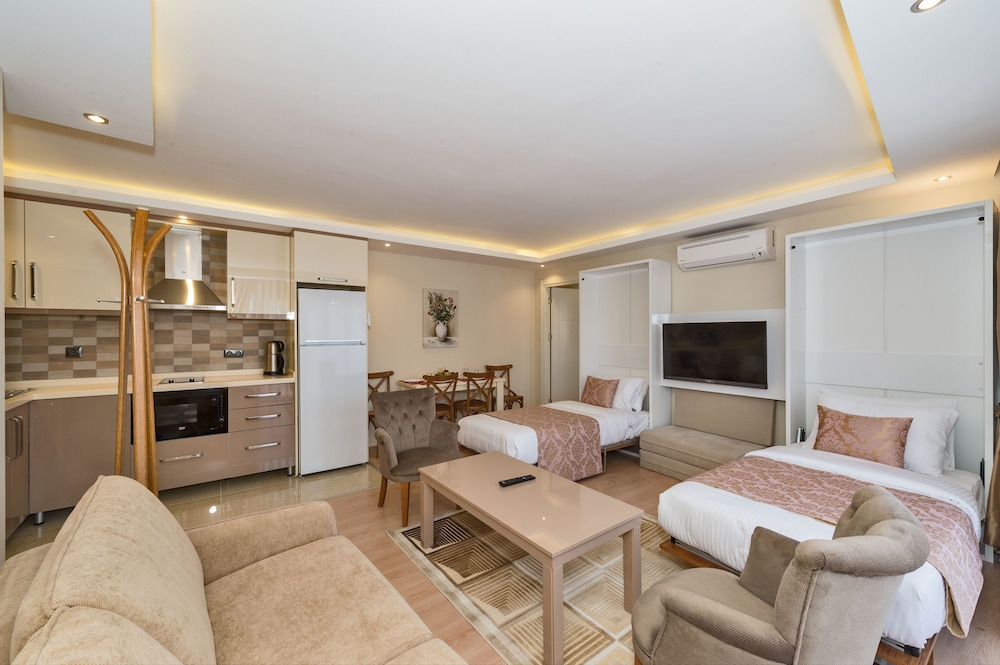 Gen Suites 33/50