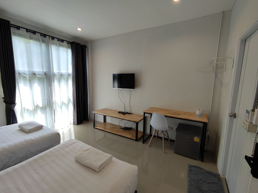 Life Hotel Rong Khun 8/19