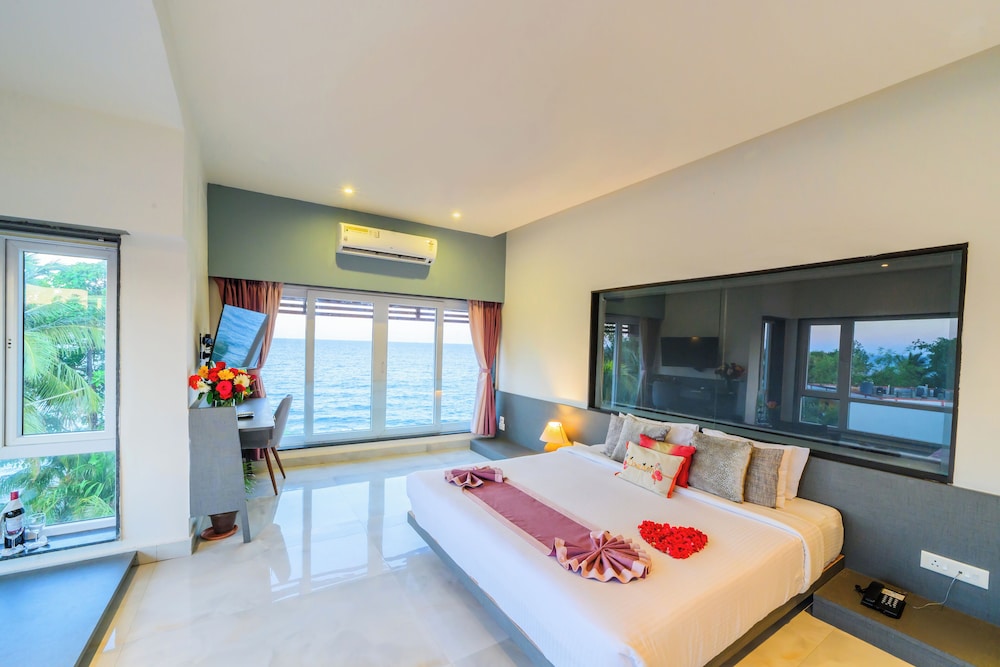 Hotel Sinclairs Bayview Port Blair 11/50