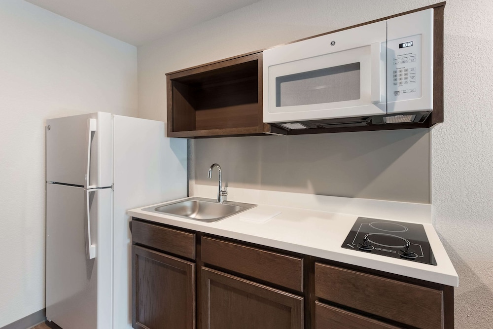 WoodSpring Suites Dayton North 40/42