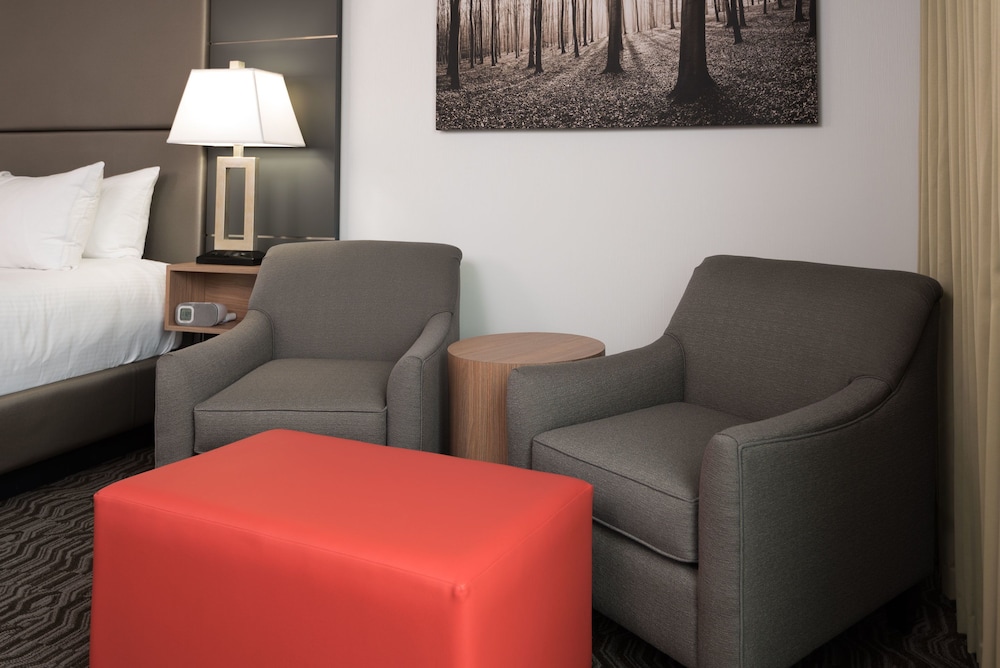 Carriage House Hotel Conference Centre 32/50