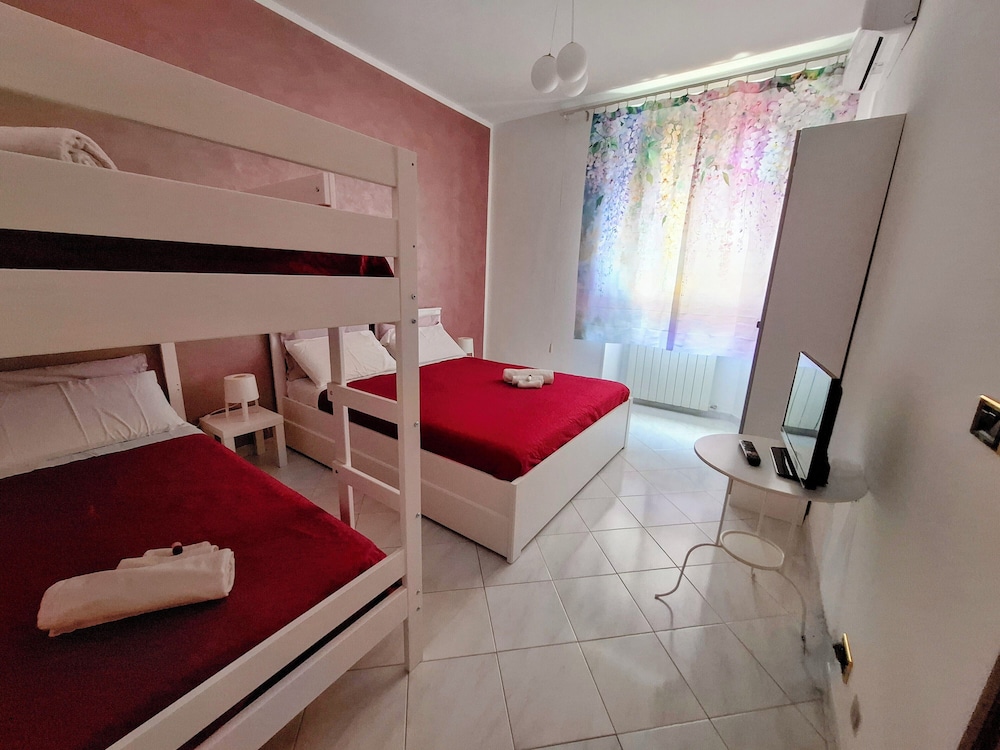 Rhome Sweet Rhome Suite 6/40