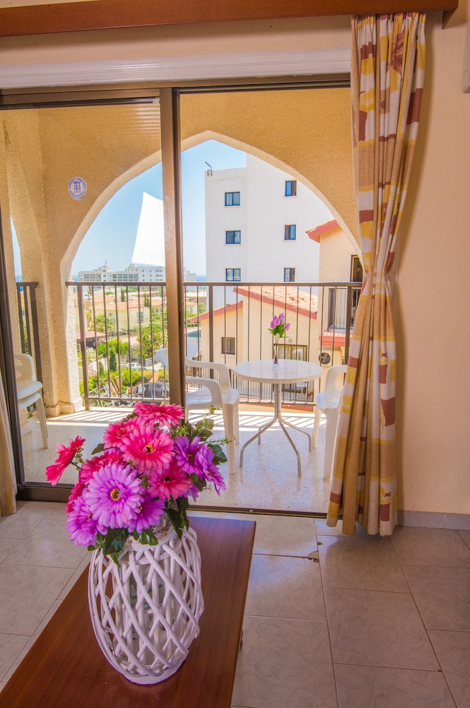 Windmills Hotel Apartments 26/61