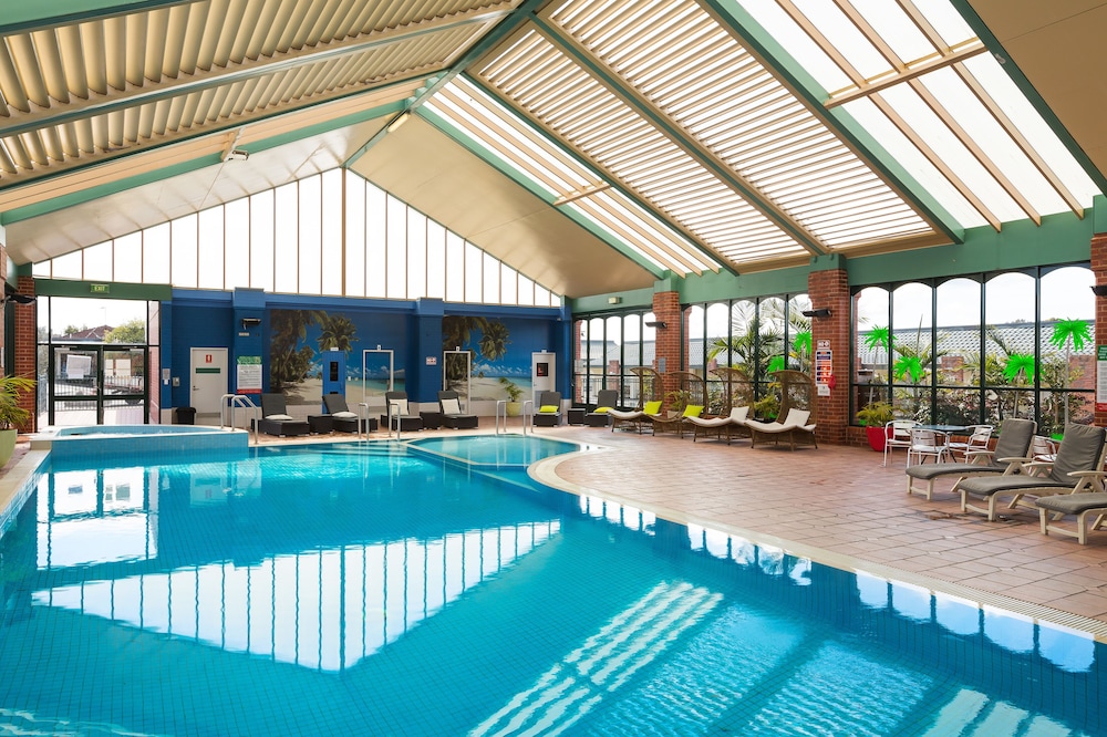 All Seasons Resort Hotel 4/66