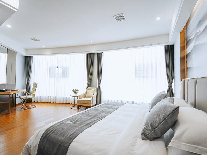 GreenTree Eastern Anshun Town Huangguoshu Avenue Jinhui Xindu Hotel 7/50