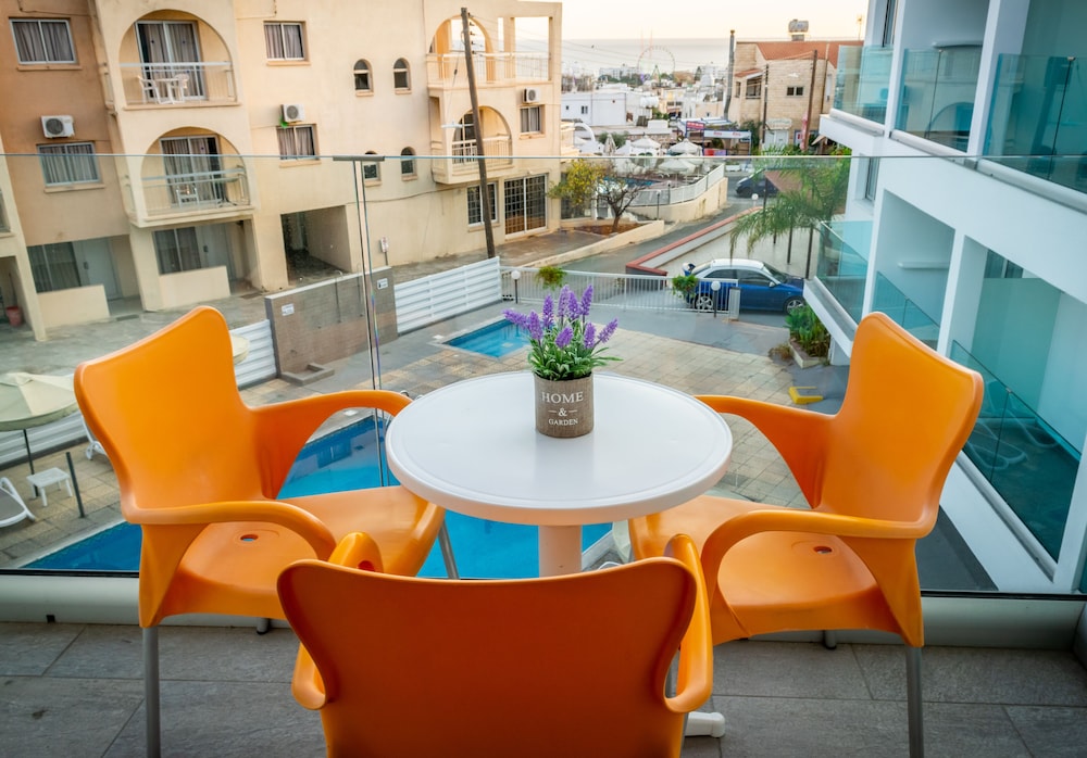 A. Maos Hotel Apartments 46/62