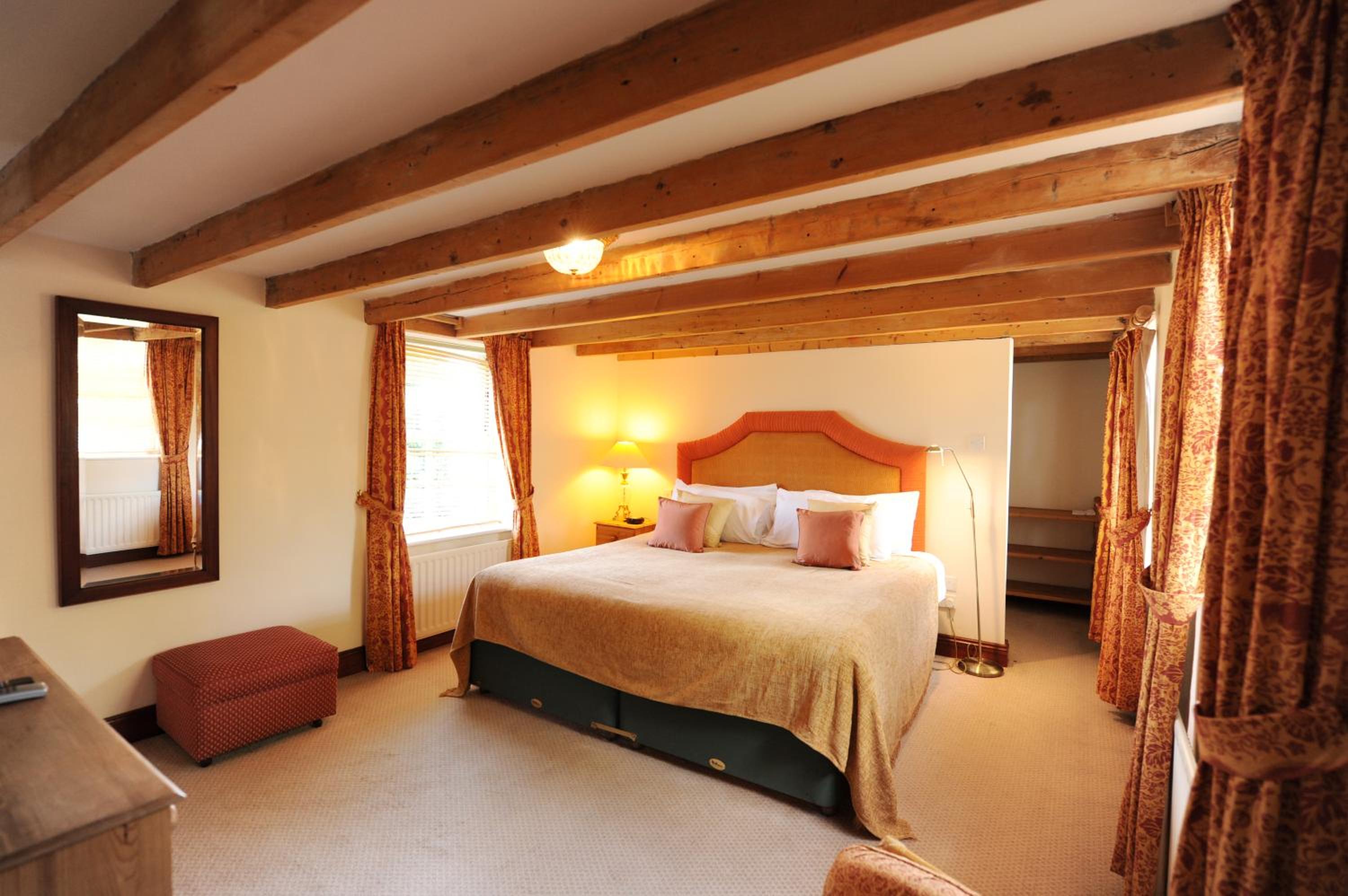 5 Bedrooms, House, Double Bed