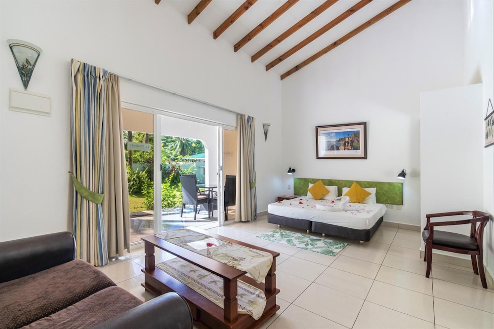 La Modestie Villa 19/50