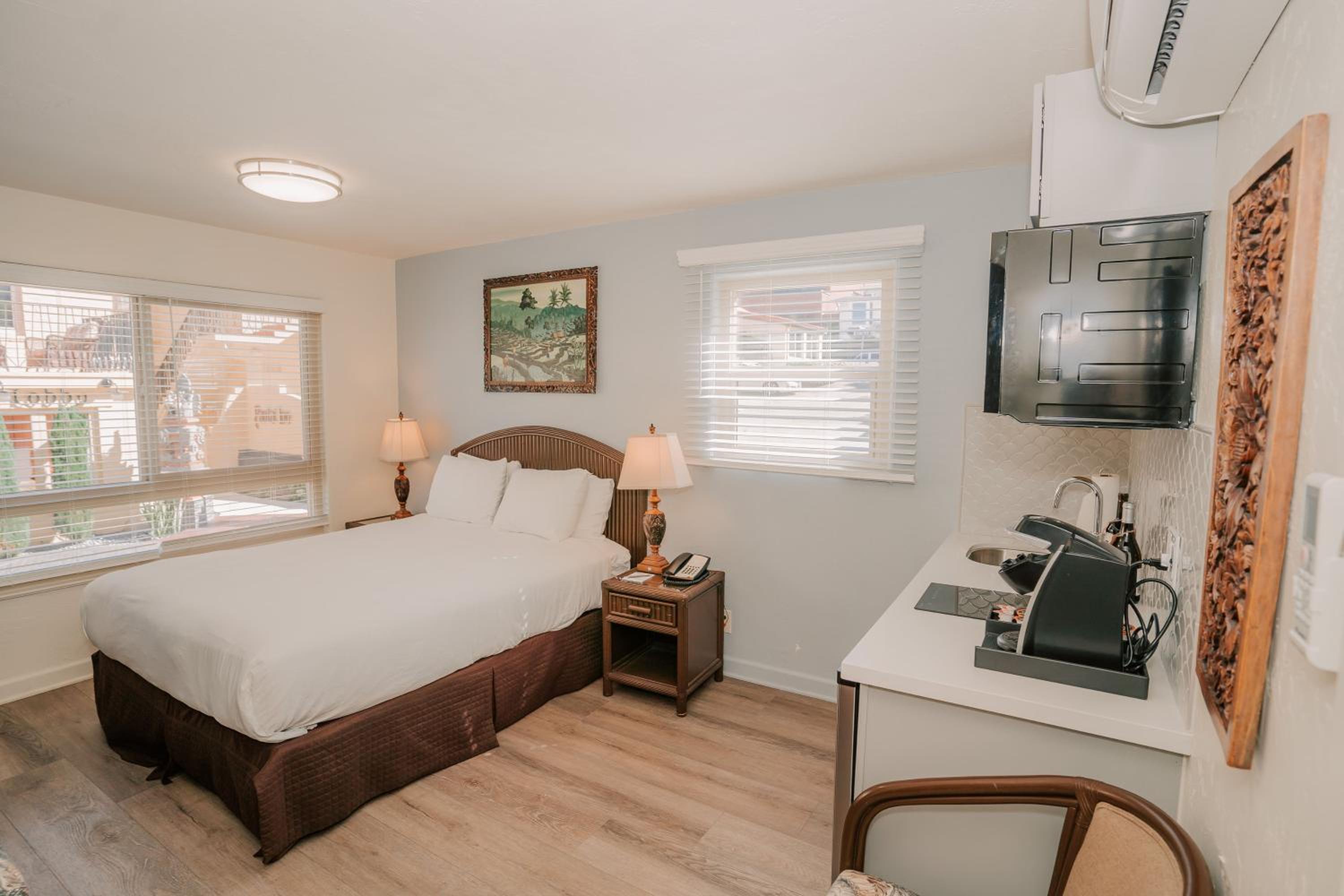 Duplex, Studio