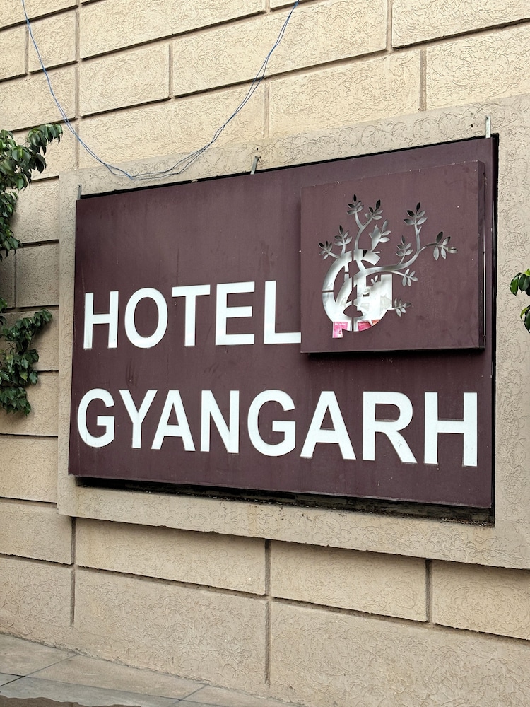 Hotel Gyan Garh Udaipur 6/49