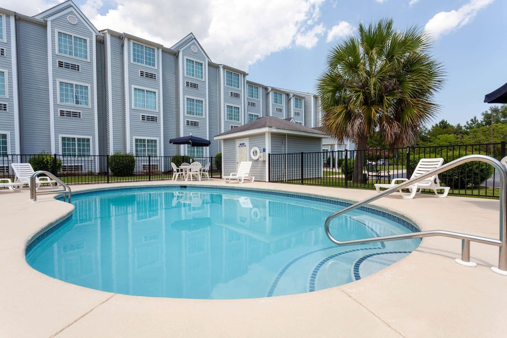 Microtel Inn & Suites by Wyndham Gulf Shores 55/64