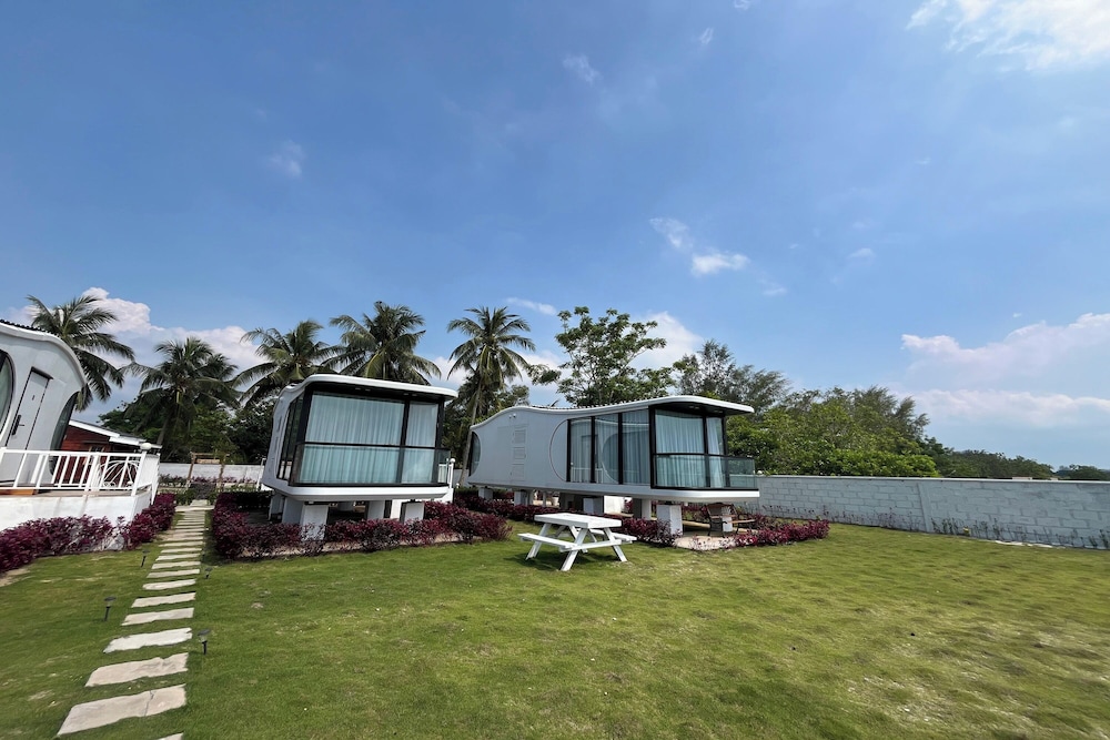 Saga Village Hotel and Resort Bintan 37/44