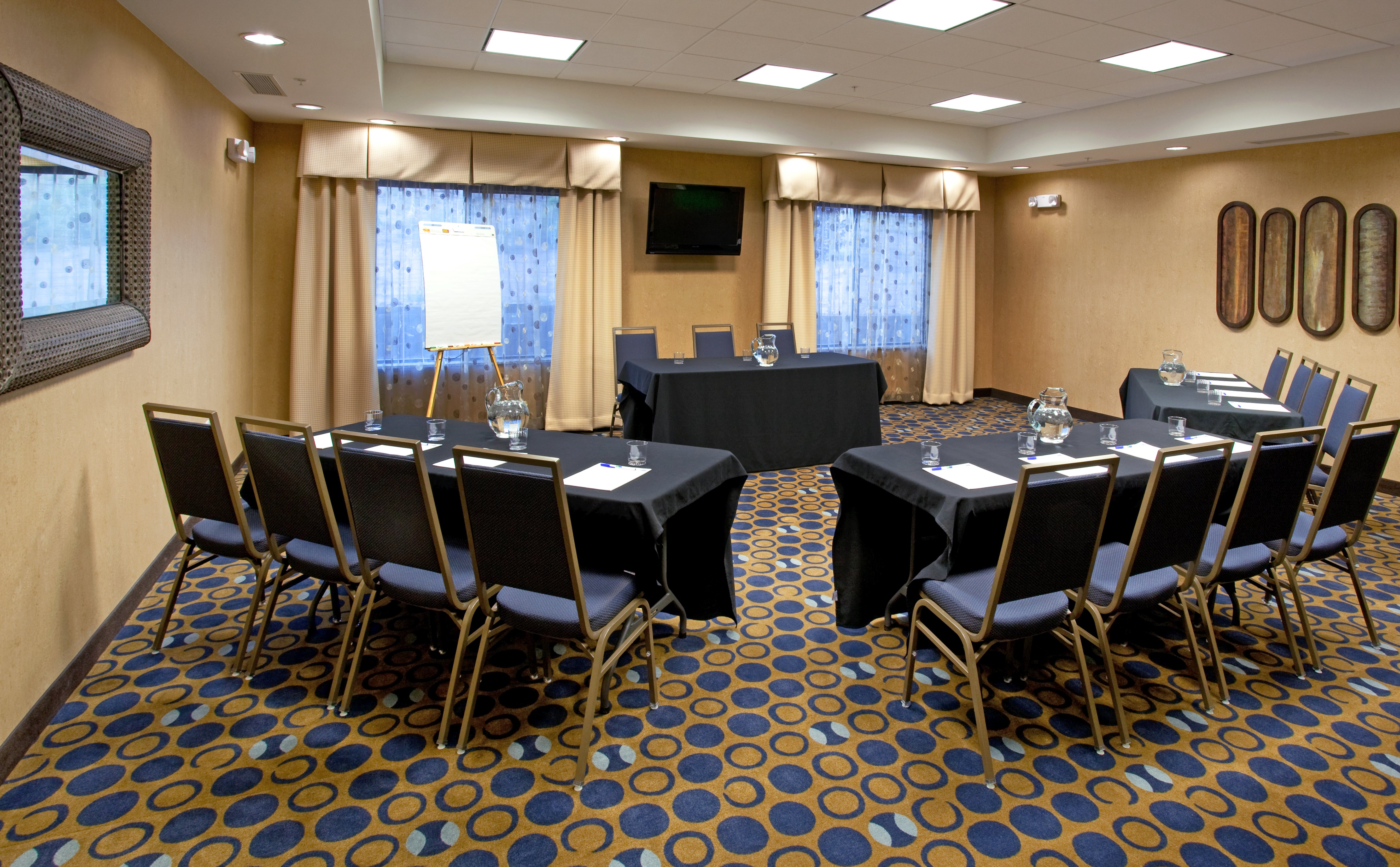 Holiday Inn Express Hotel Suites Richfield 53/62