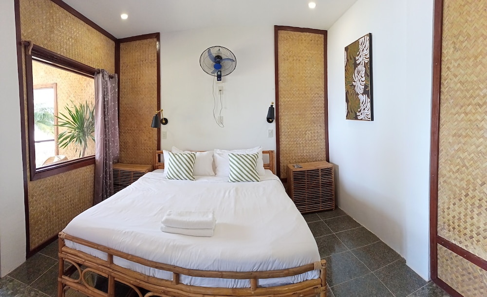 Las Cabanas Beach Resort 34/65