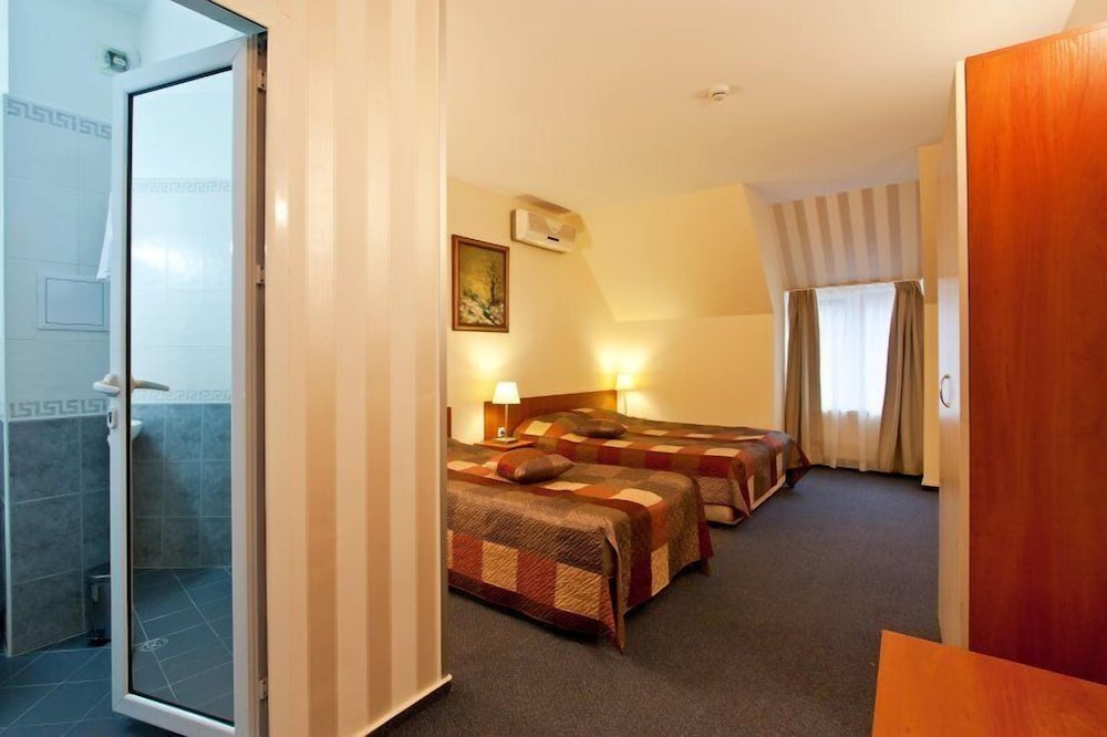 Hotel Cheap 23/34