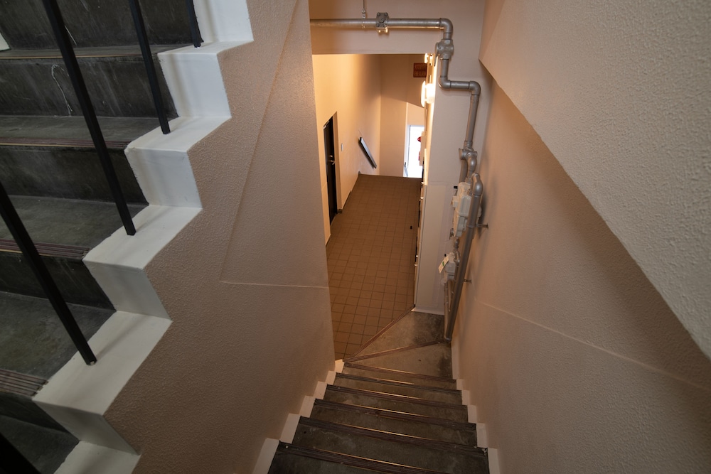 Akicafe Inn Guesthouse 57/58