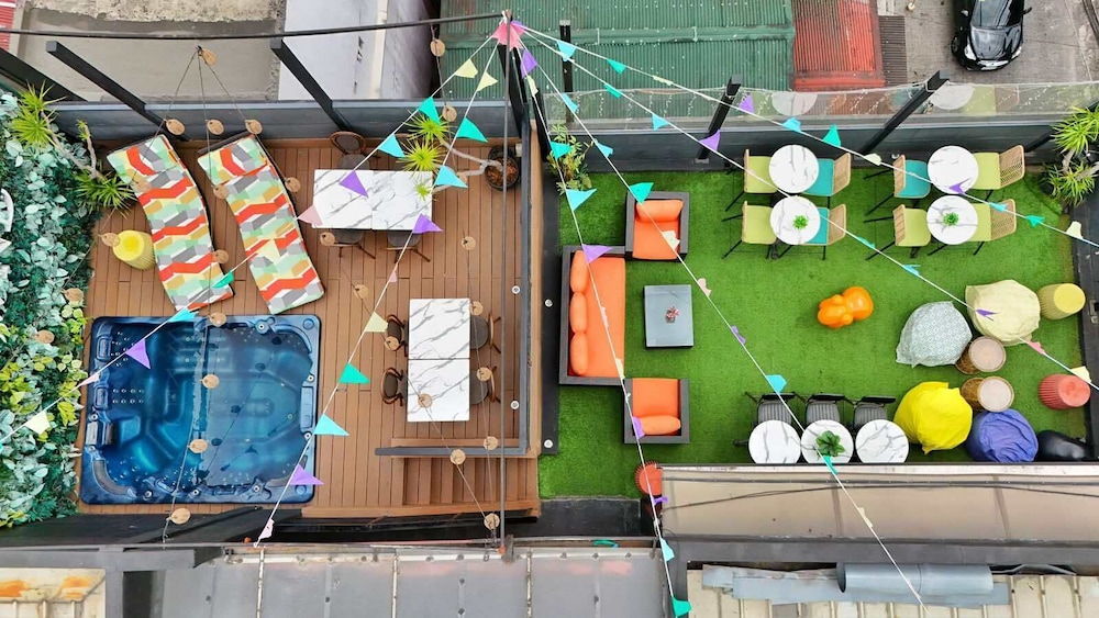 Unwnd Boutique Hotel Makati 57/63