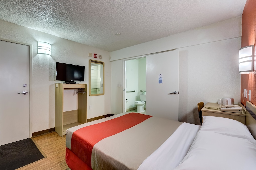 Motel6 Wheat Ridge, CO - West - Denver North 18/34