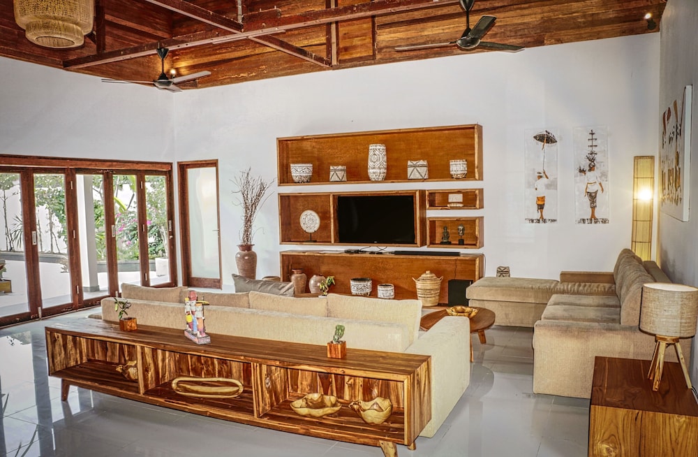 Utara Villas 54/71