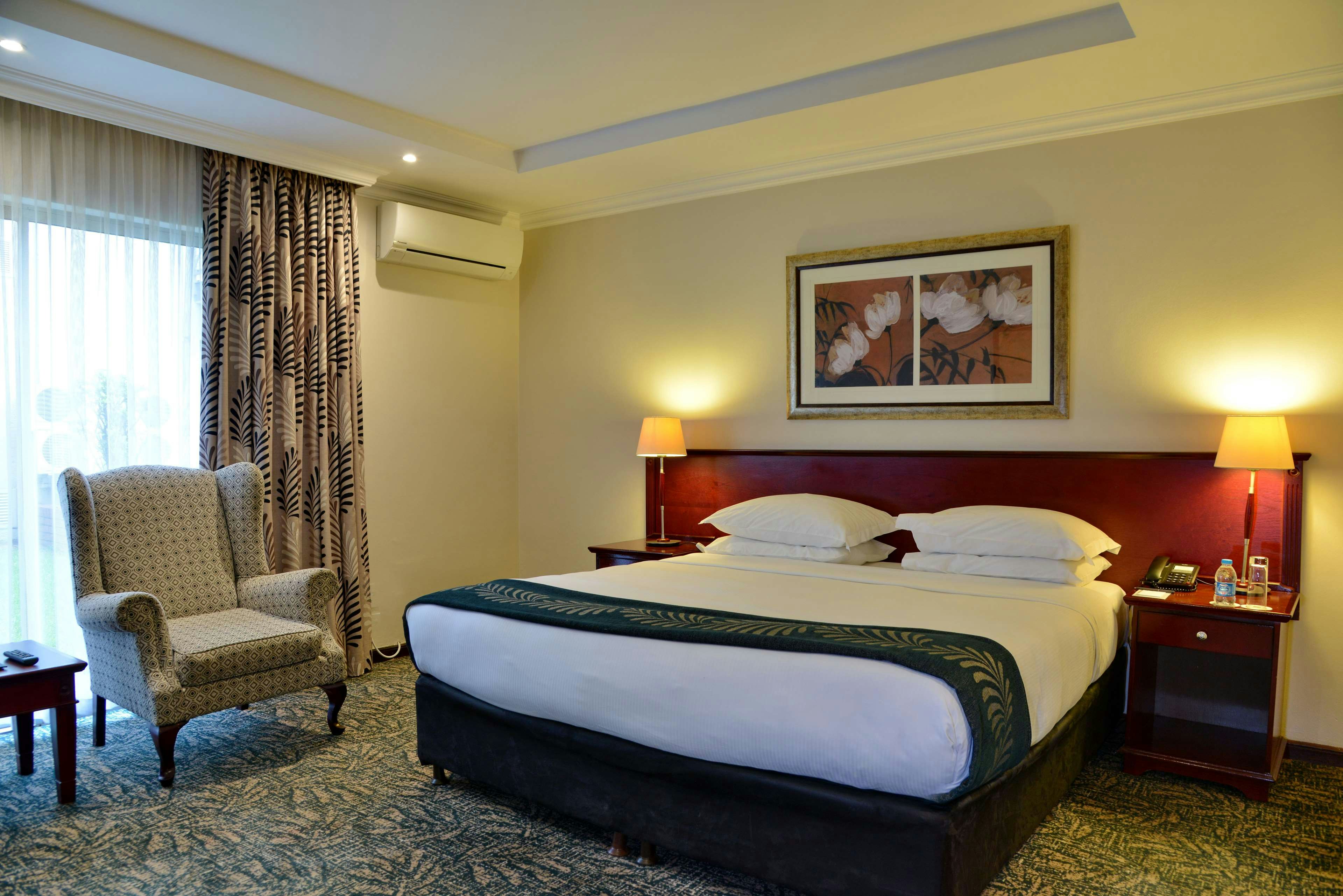 Courtyard Hotel Sandton 6/34