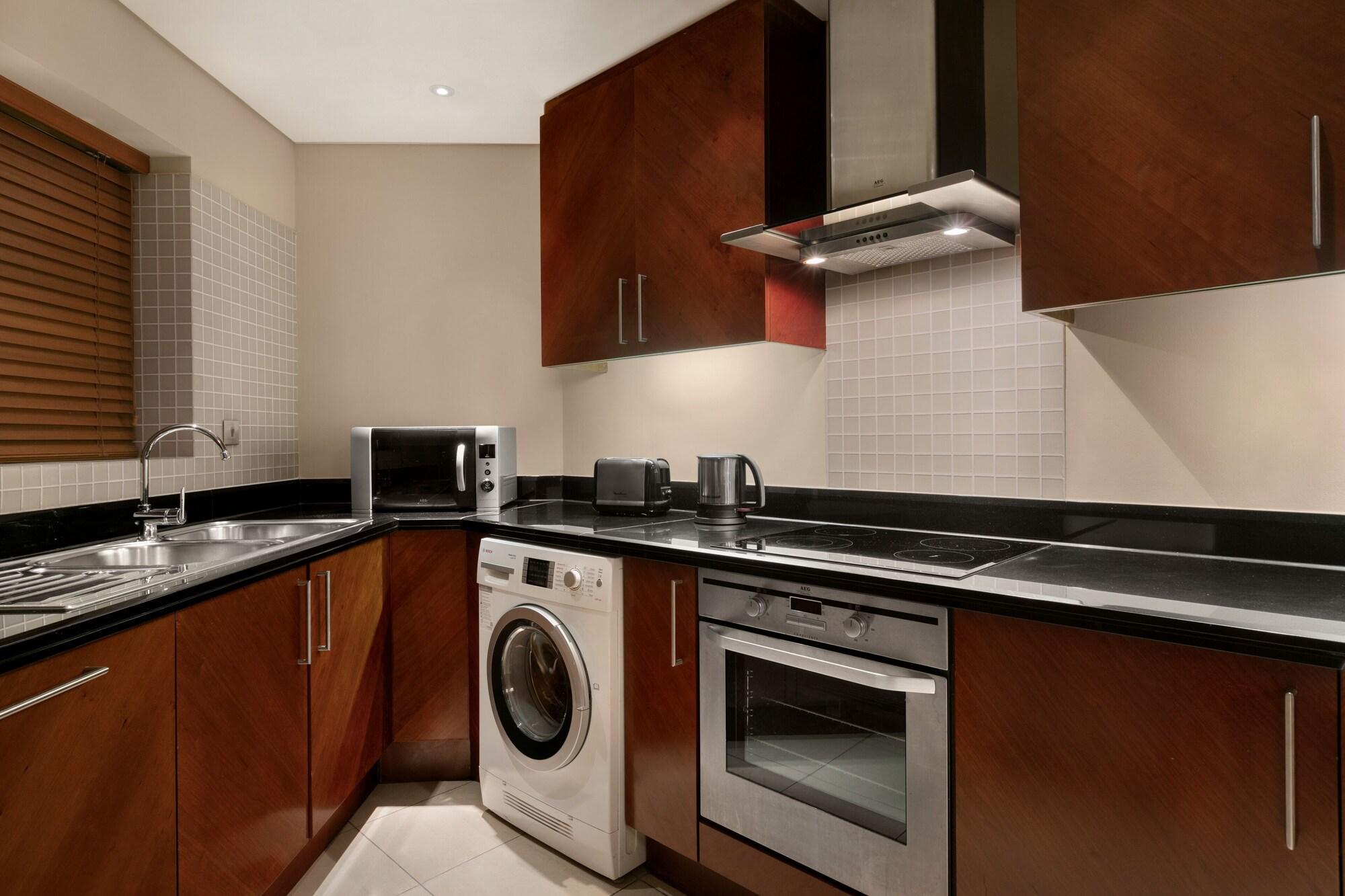 Shangri-La Residences Qaryat Al Beri 40/40