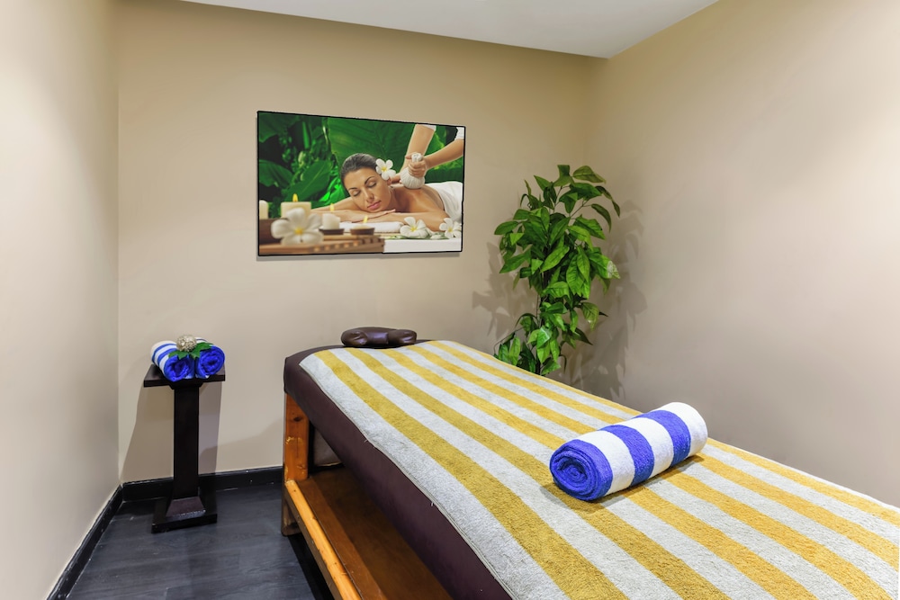 Aura Inn Tiba Pyramids Hotel 38/47