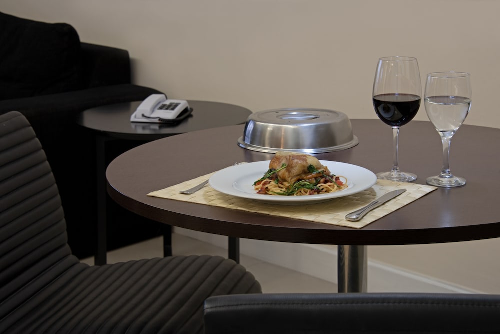 Hotel Adrianopolis All Suites 58/65