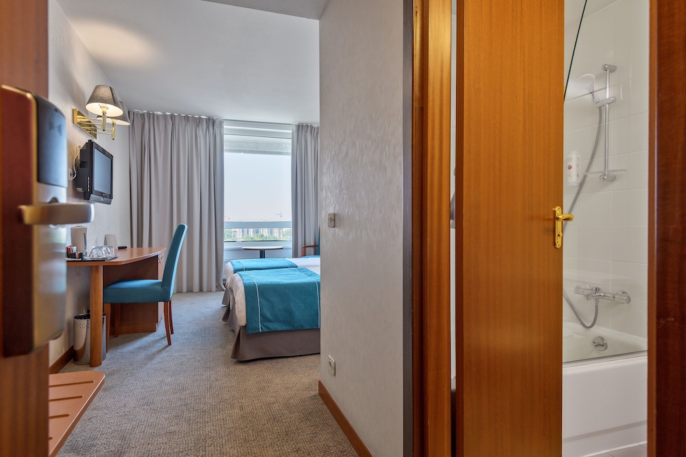 Ramada by Wyndham Bucharest Parc 24/49