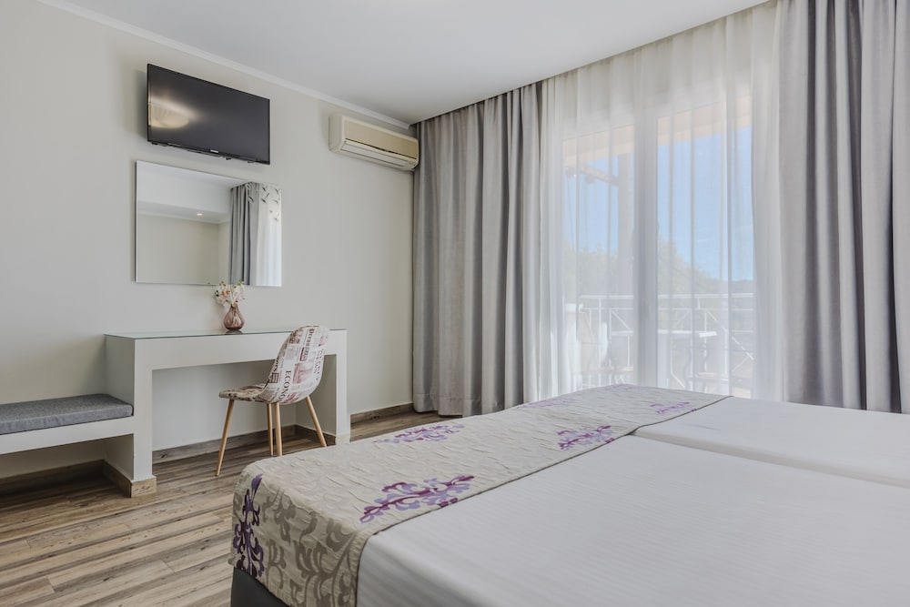 Sunrise Zante - Adults Only Hotel 12/50