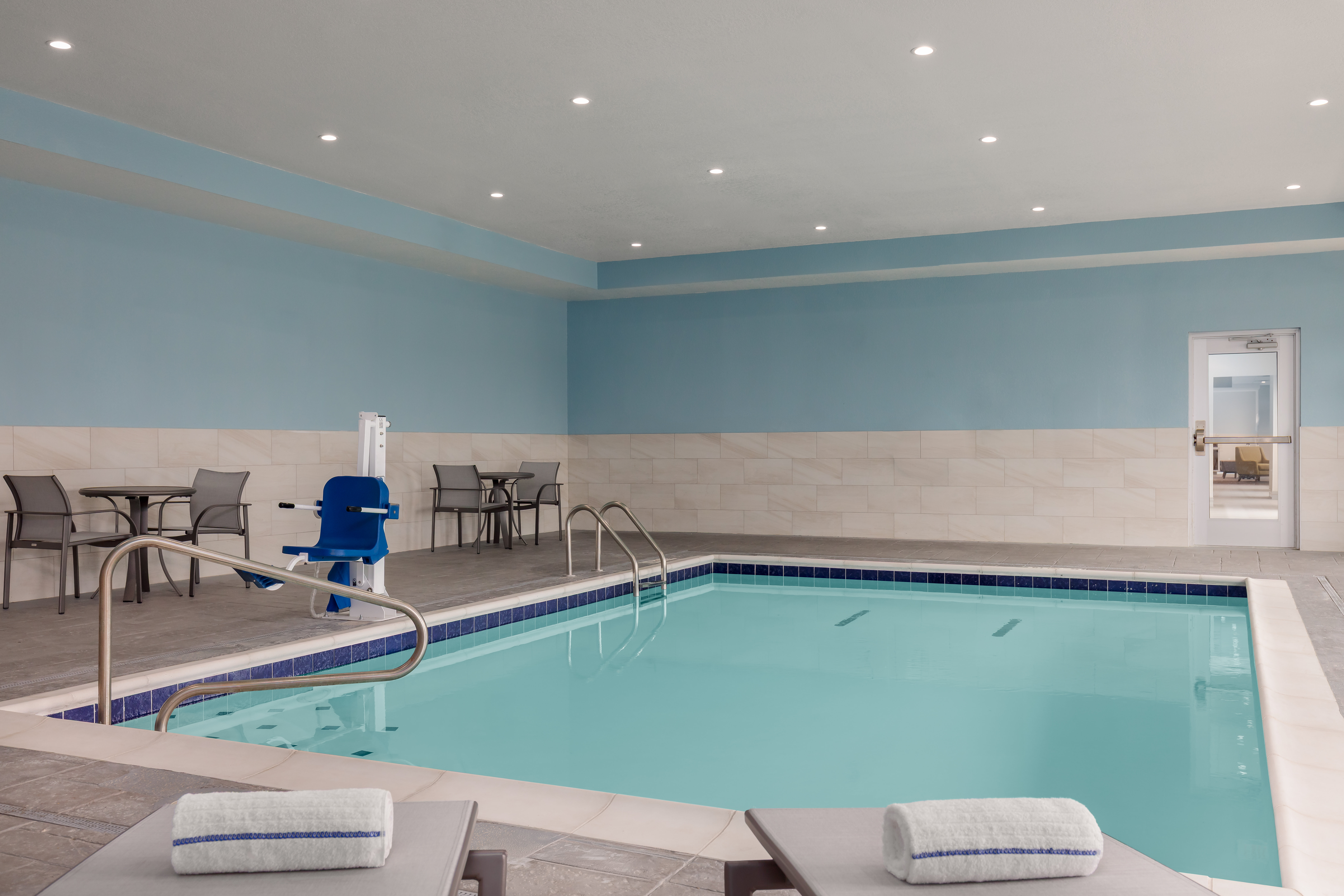 Holiday Inn Express & Suites FRISCO NORTH - PROSPER 35/52