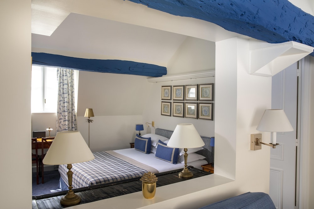 Le Relais Saint Honore 30/42