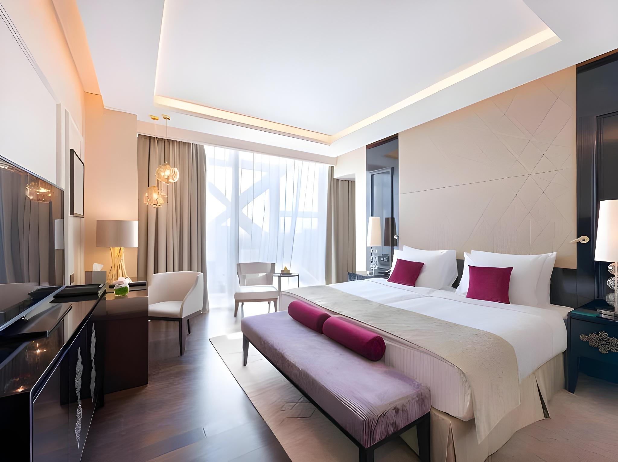 DELUXE ROOM TWIN
