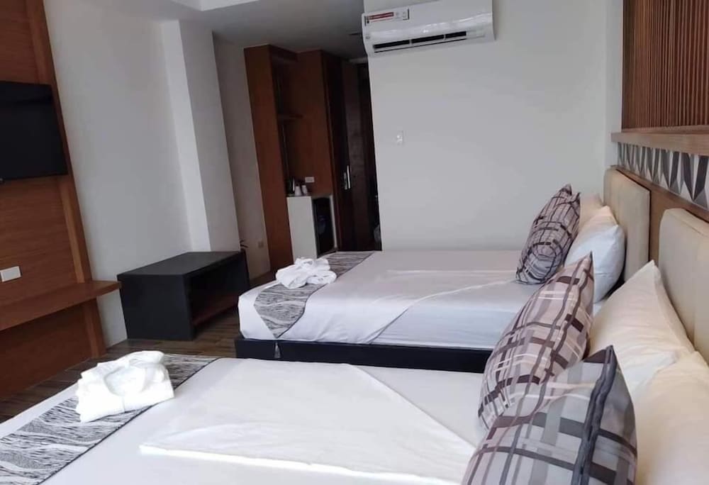 One Uptown Residence Bgc 33/50