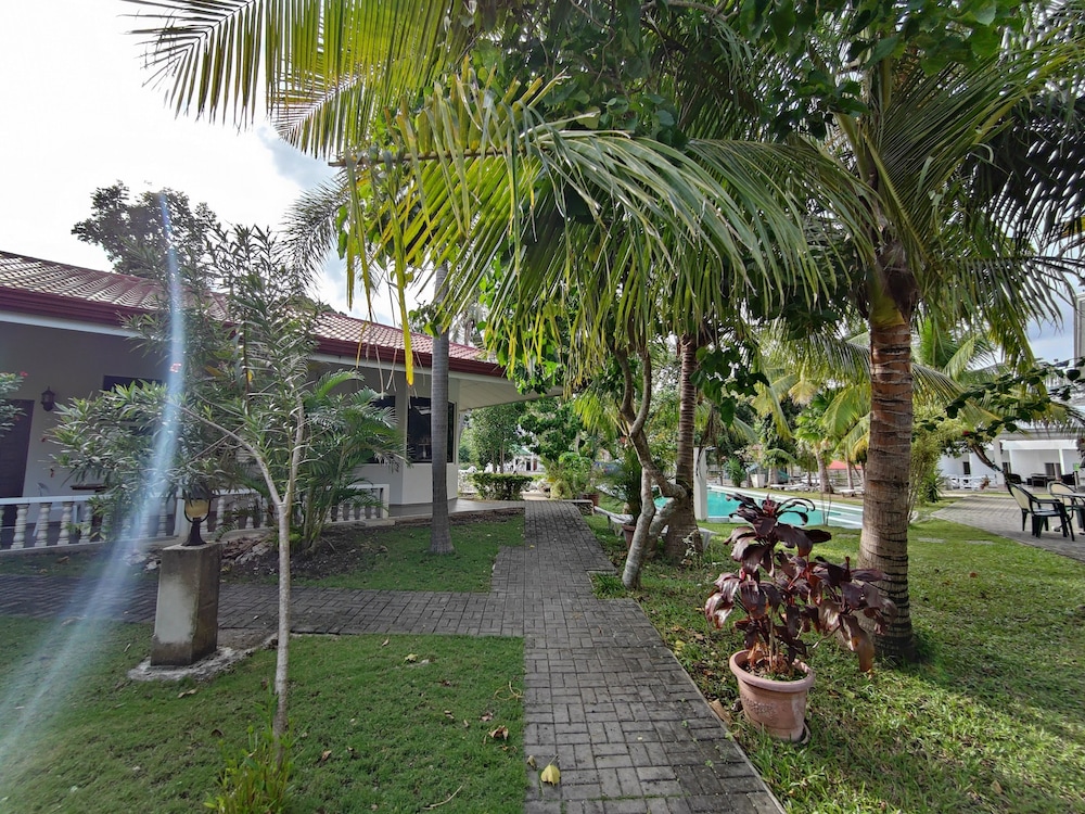 Meili Beach Resort 49/57